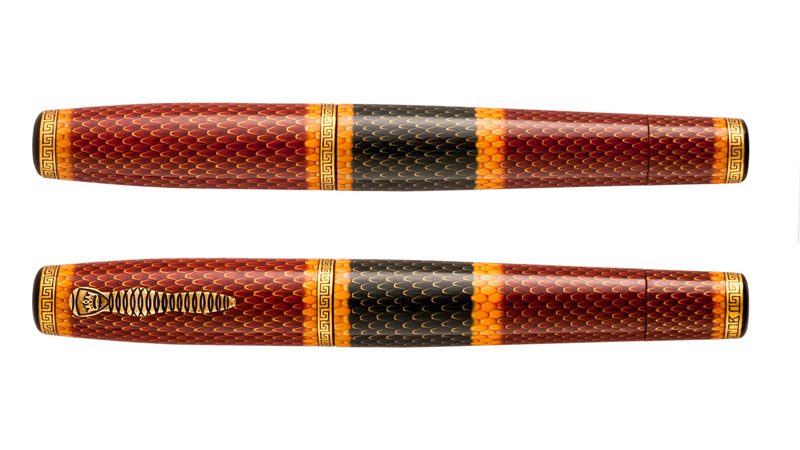 Coral Snake Pen